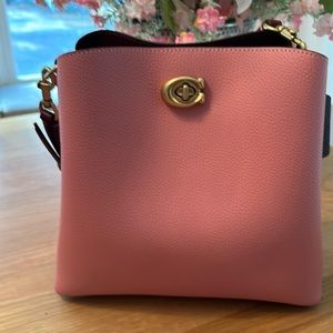 Willow Bucket Bag In Colorblock